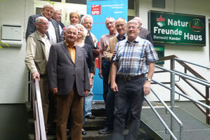 Der neu gewählte Vorstand mit Gästen