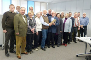 Bisheriger und neuer Vorsitzender umrahmt von den Vorstandsmitgliedern der AG 60plus-RLP