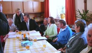 Unser Kurt Beck, Barbara Schleicher-Rothmund und Rainer Strunk in der Tagespflegestätte