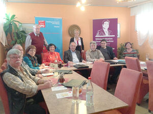 Die neu gegründete Arbeitsgemeinschaft mit ihren "Geburtshelfern"